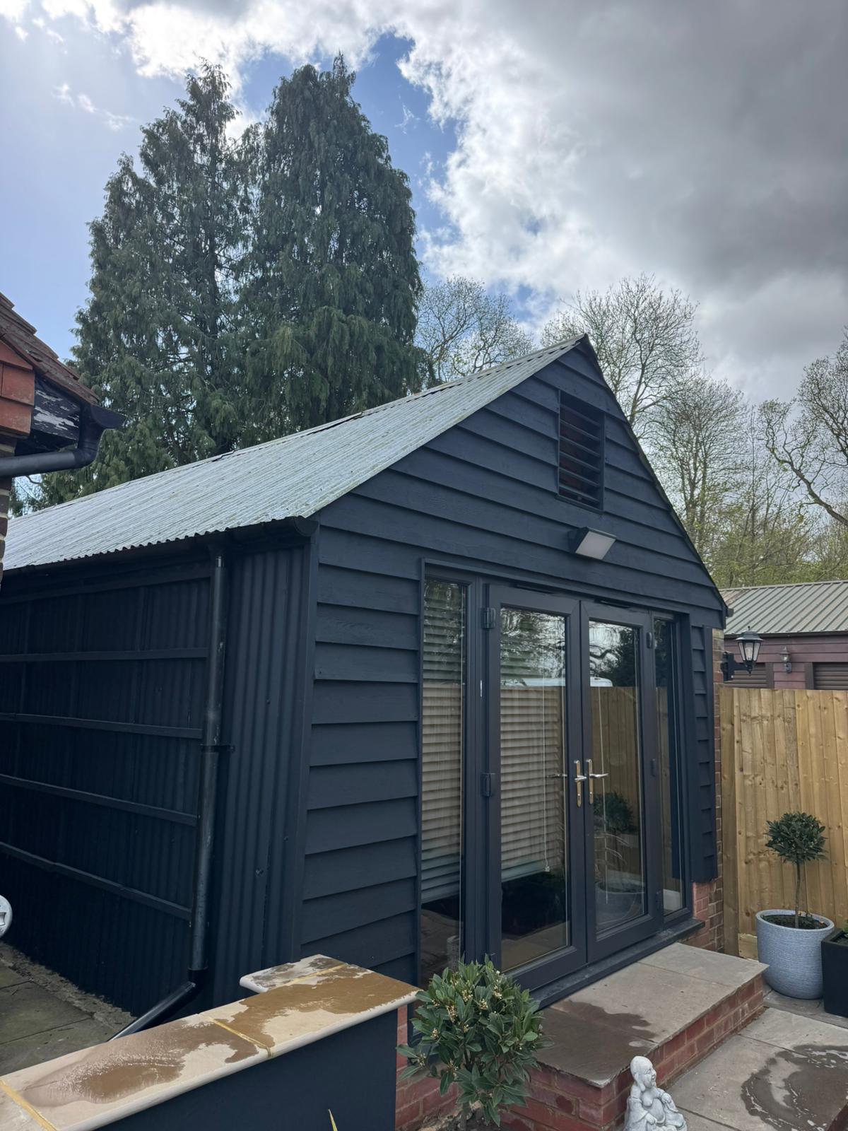 Garden room exterior paint - After